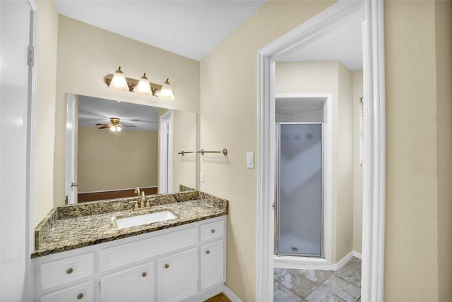 5303 Lincoln Green Drive, Katy, TX 77493