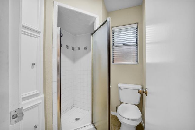 5303 Lincoln Green Drive, Katy, TX 77493
