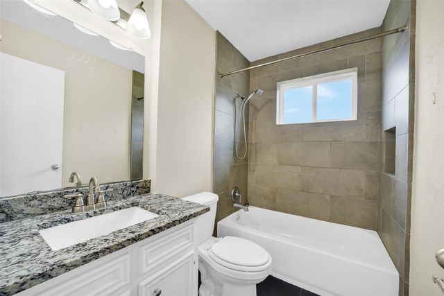 5303 Lincoln Green Drive, Katy, TX 77493