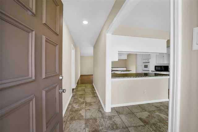 5303 Lincoln Green Drive, Katy, TX 77493