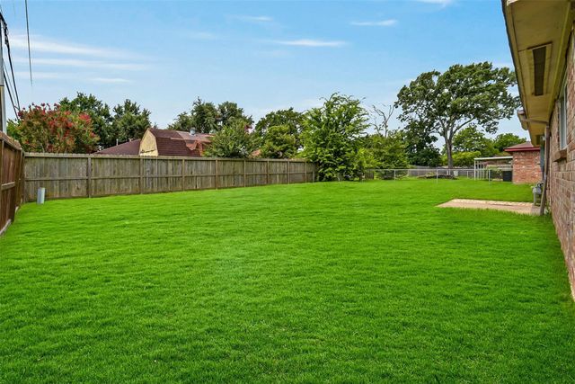 5303 Lincoln Green Drive, Katy, TX 77493