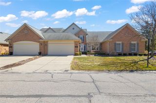 16252 Country Knoll Drive, Northville, MI 48168