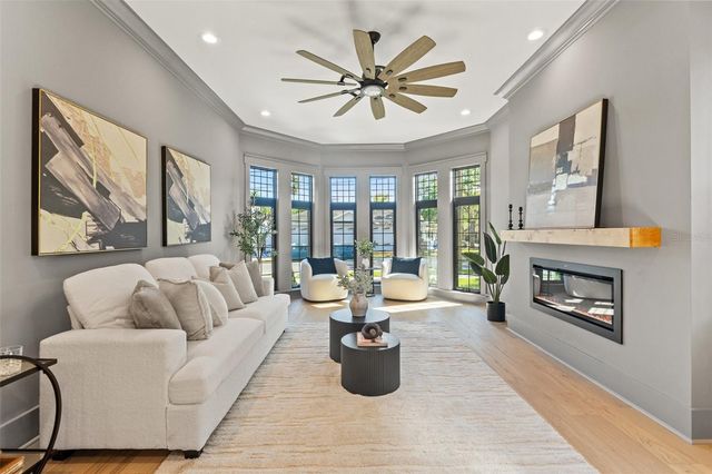 807 W PARK AVENUE, Tampa, FL 33602