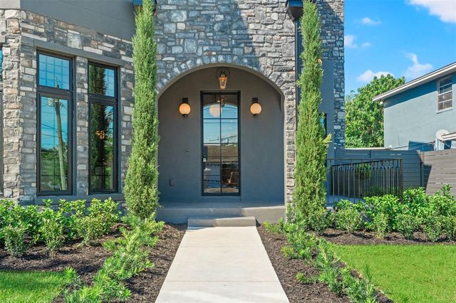 807 W PARK AVENUE, Tampa, FL 33602