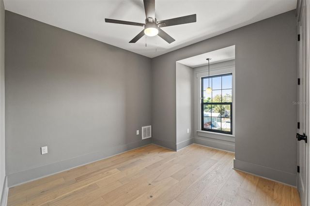 807 W PARK AVENUE, Tampa, FL 33602