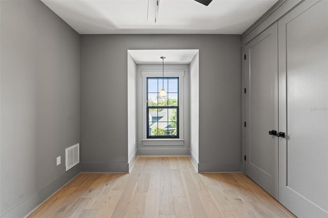 807 W PARK AVENUE, Tampa, FL 33602