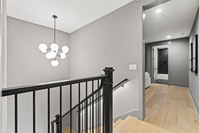 807 W PARK AVENUE, Tampa, FL 33602