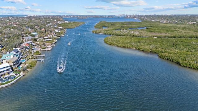 1275 SIESTA BAYSIDE DRIVE 1275, Sarasota, FL 34242