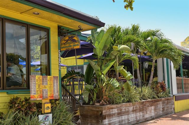 1275 SIESTA BAYSIDE DRIVE 1275, Sarasota, FL 34242