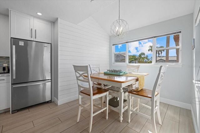 1275 SIESTA BAYSIDE DRIVE 1275, Sarasota, FL 34242