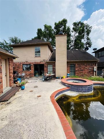 2012 Catamaran Drive, League City, TX 77573