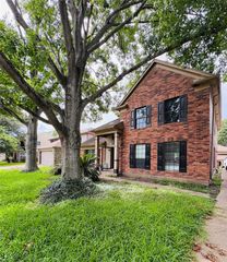 2012 Catamaran Drive, League City, TX 77573