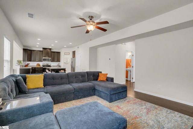 15 Fawn Hill Drive, Simpsonville, SC 29681