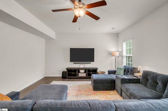 15 Fawn Hill Drive, Simpsonville, SC 29681