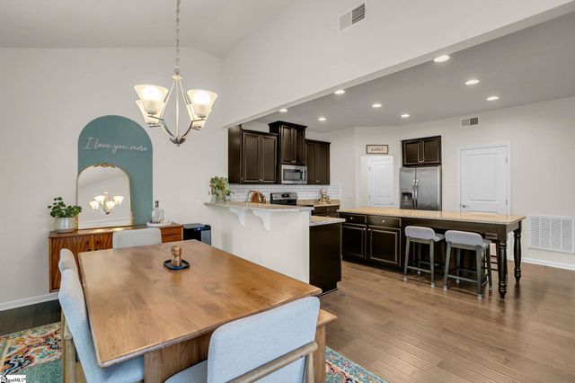 15 Fawn Hill Drive, Simpsonville, SC 29681