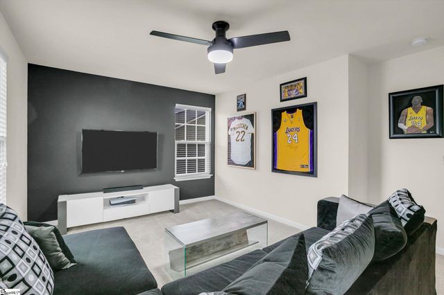 15 Fawn Hill Drive, Simpsonville, SC 29681