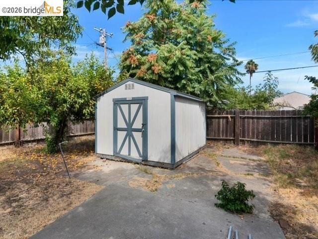 2487 E Sonora St, Stockton, CA 95205