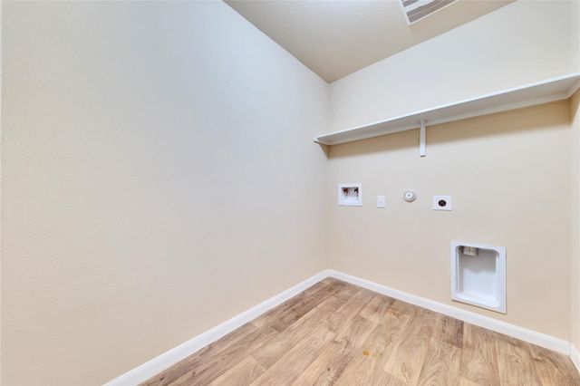 5913 Diamondleaf BND, Austin, TX 78724