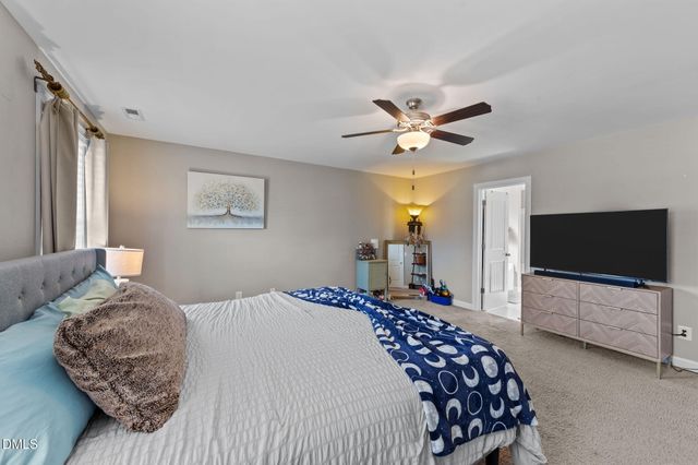 94 Diamond Creek Drive, Clayton, NC 27520