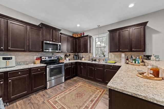 94 Diamond Creek Drive, Clayton, NC 27520