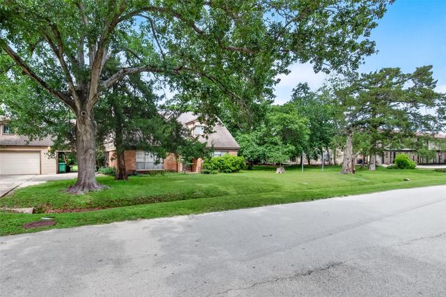 9206 Pecos Street, Houston, TX 77055