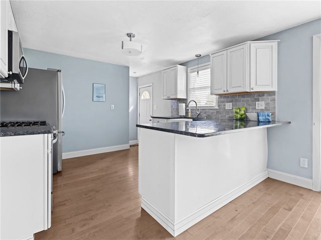 198 Asylum Road, Warwick, RI 02886