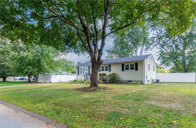 198 Asylum Road, Warwick, RI 02886