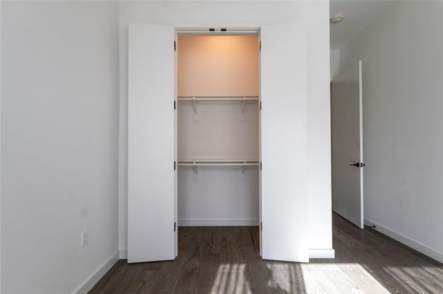 800 Embassy DR 137, Austin, TX 78702