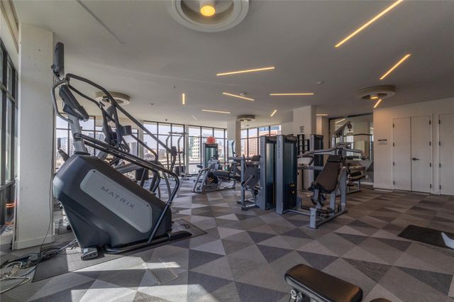 800 Embassy DR 137, Austin, TX 78702