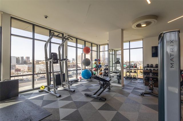800 Embassy DR 137, Austin, TX 78702