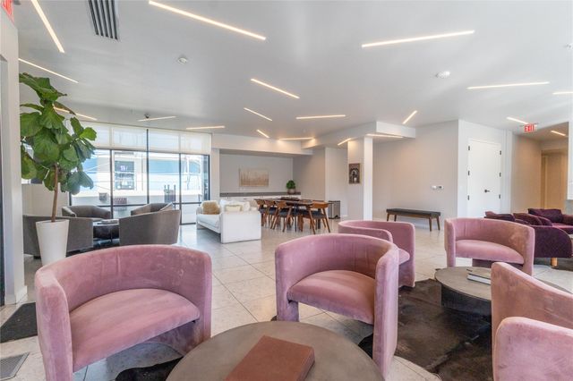 800 Embassy DR 137, Austin, TX 78702