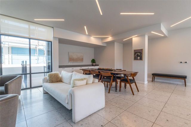 800 Embassy DR 137, Austin, TX 78702