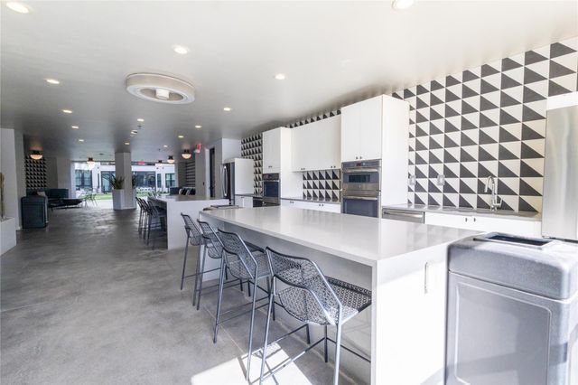 800 Embassy DR 137, Austin, TX 78702