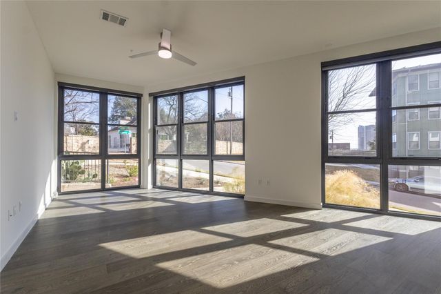 800 Embassy DR 137, Austin, TX 78702