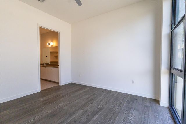 800 Embassy DR 137, Austin, TX 78702