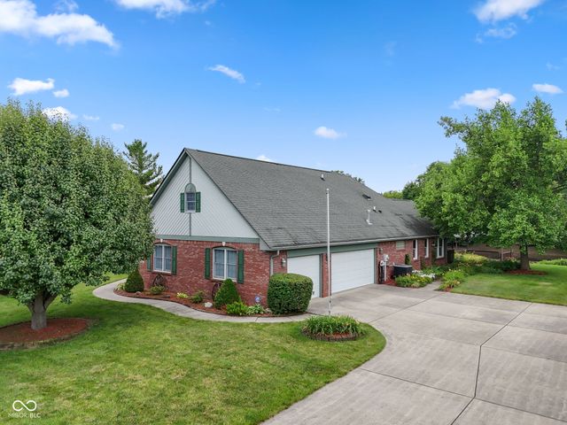 105 Woodfield Green, Danville, IN 46122