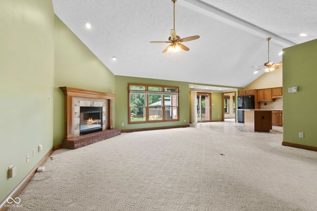 105 Woodfield Green, Danville, IN 46122