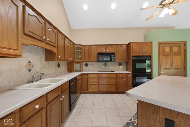 105 Woodfield Green, Danville, IN 46122