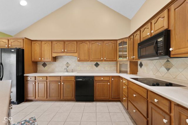 105 Woodfield Green, Danville, IN 46122