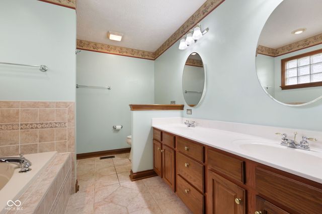 105 Woodfield Green, Danville, IN 46122