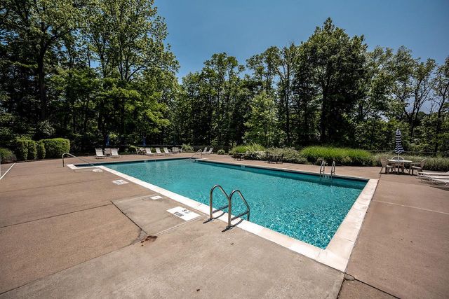 3 Bridgewater Way, Poughkeepsie, NY 12601