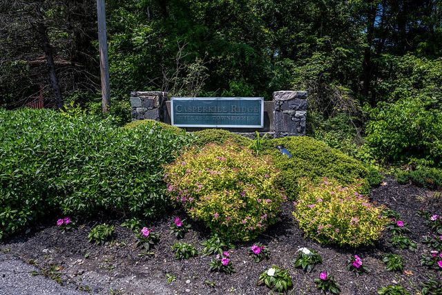 3 Bridgewater Way, Poughkeepsie, NY 12601