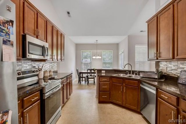 15513 Parkgate Dr, Chester, VA 23831