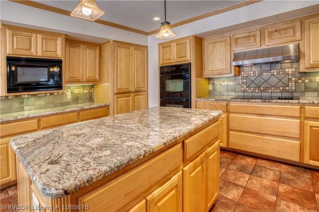 2411 Wyndermere, Fort Smith, AR 72903