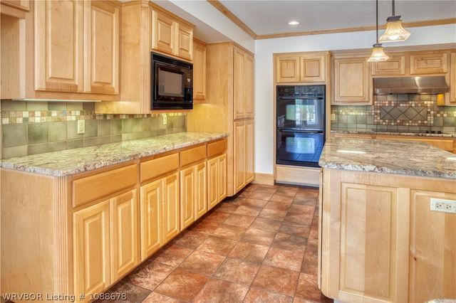 2411 Wyndermere, Fort Smith, AR 72903