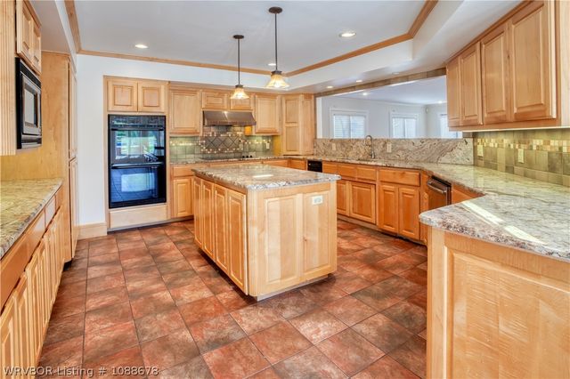 2411 Wyndermere, Fort Smith, AR 72903