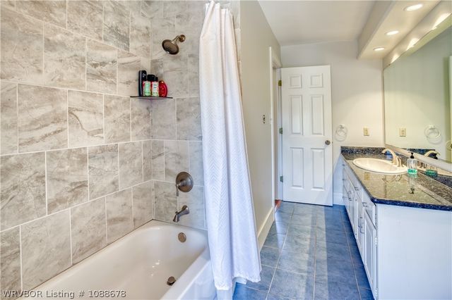 2411 Wyndermere, Fort Smith, AR 72903