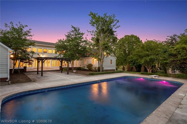 2411 Wyndermere, Fort Smith, AR 72903
