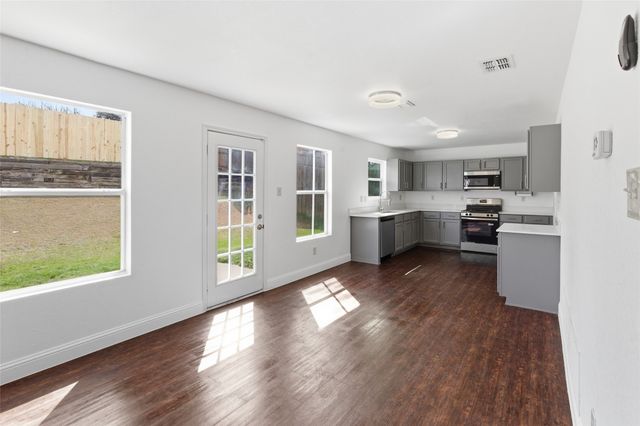 1422 Mill Branch Drive, Garland, TX 75040