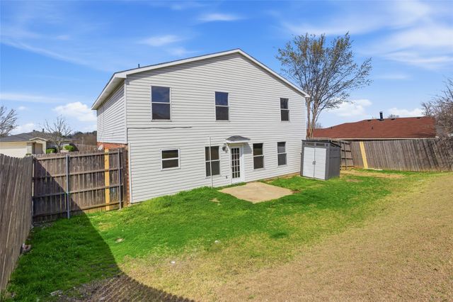 1422 Mill Branch Drive, Garland, TX 75040